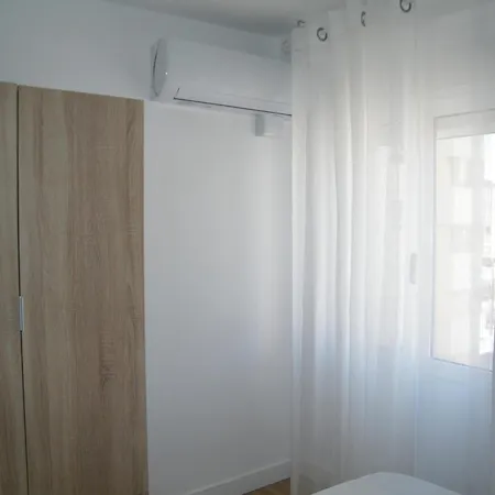 Playa De Gandia, Renovado En Primera Linea Con Terraza, Aire Acondicionado Y Parking - Es-314-22