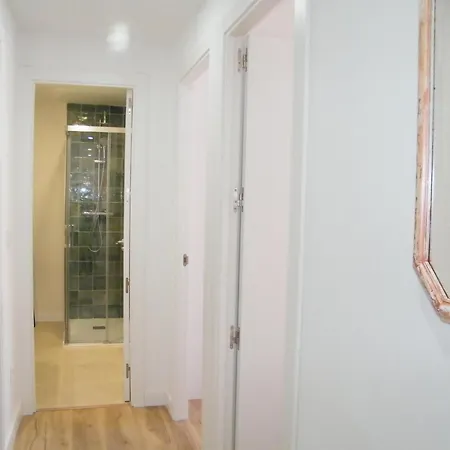 Playa De Gandia, Renovado En Primera Linea Con Terraza, Aire Acondicionado Y Parking - Es-314-22 Apartment *