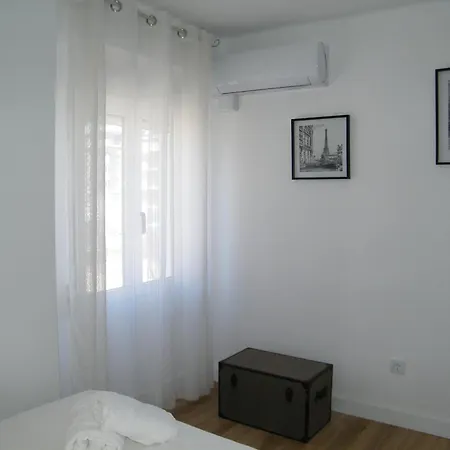 Apartment Playa De Gandia, Renovado En Primera Linea Con Terraza, Aire Acondicionado Y Parking - Es-314-22 *